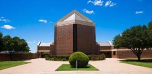 outside view of Logsdon School of Theology at Hardin-Simmons University